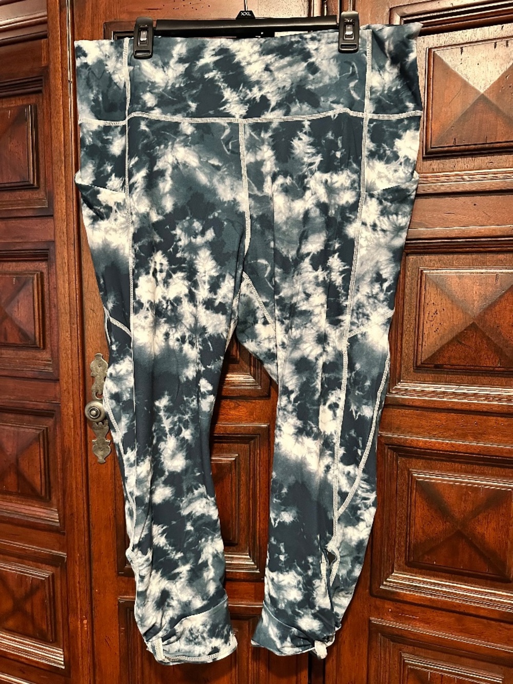 2X Women's FABLETICS 7/8 twist ankle TYE DYE leggings Blue White SOFT PURELUXE